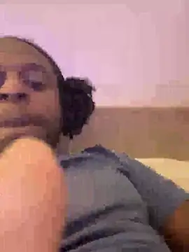 Snapshot of BBCboy365 chatting on 04/13/26, 04:23 BBCboy365 online show from 04/13/26, 04:23