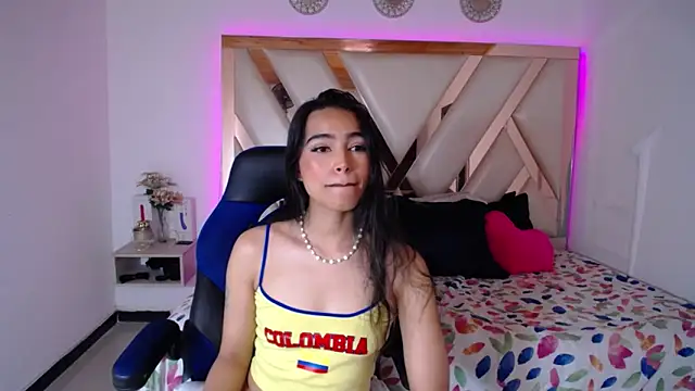 Miaa ferrari1 online show from 06/17/26, 11:56