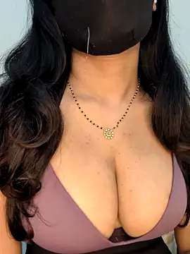 Snapshot of telugulavanya_ chatting on 06/12/26, 10:14 telugulavanya online show from 06/12/26, 10:14