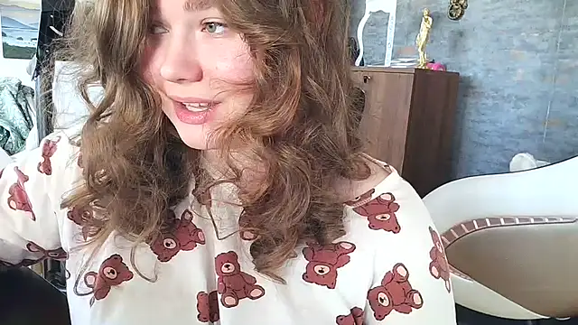 Snapshot of AmeliFoxi chatting on 04/23/26, 10:58 AmeliFoxi online show from 04/23/26, 10:58