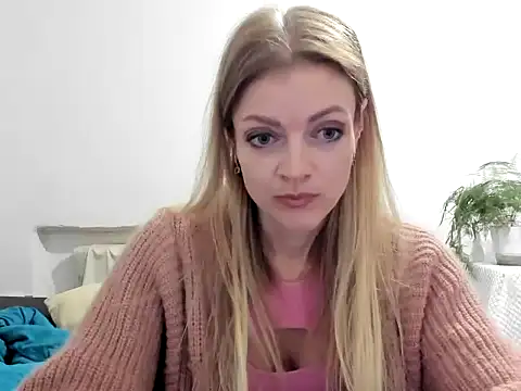 Snapshot of Severina7 chatting on 05/15/26, 06:48 Severina7 online show from 05/15/26, 06:48