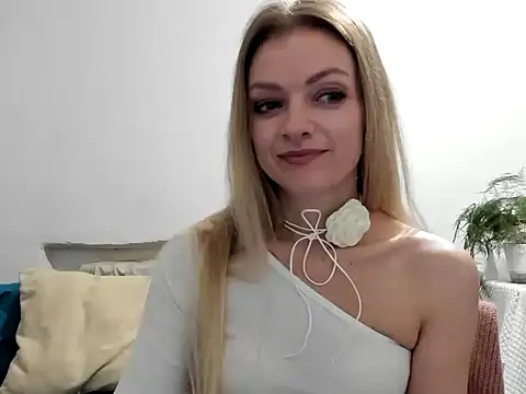 Snapshot of Severina7 chatting on 05/16/26, 04:06 Severina7 online show from 05/16/26, 04:06
