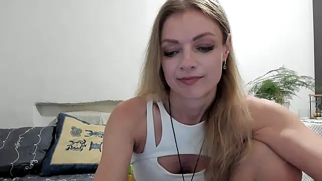 Snapshot of Severina7 chatting on 07/08/26, 08:13 Severina7 online show from 07/08/26, 08:13