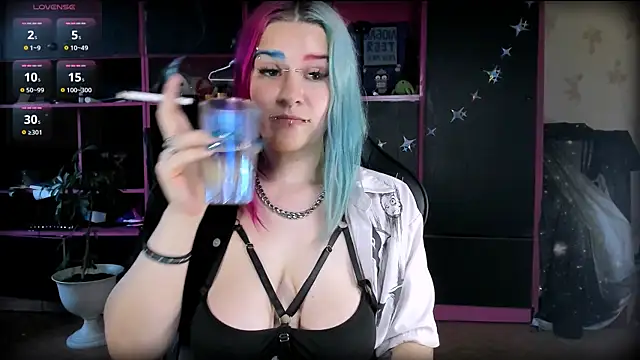 Neon Baddie online show from 07/28/26, 02:24