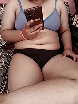 Snapshot of Sweety_1_Singh chatting on 06/05/26, 09:48 Sweety 1 Singh online show from 06/05/26, 09:48