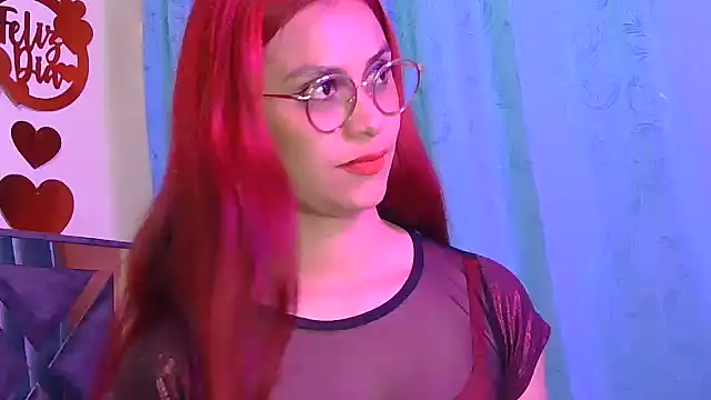 Snapshot of tinny_emiily chatting on 06/11/26, 04:10 tinny emiily online show from 06/11/26, 04:10