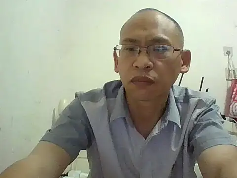 Snapshot of benly118 chatting on 04/19/26, 12:04 benly118 online show from 04/19/26, 12:04