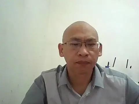 Snapshot of benly118 chatting on 04/21/26, 01:42 benly118 online show from 04/21/26, 01:42