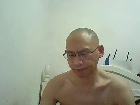 Snapshot of benly118 chatting on 05/02/26, 12:21 benly118 online show from 05/02/26, 12:21