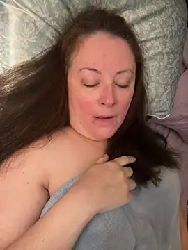 NeedyKitty47 online show from 06/01/26, 10:50