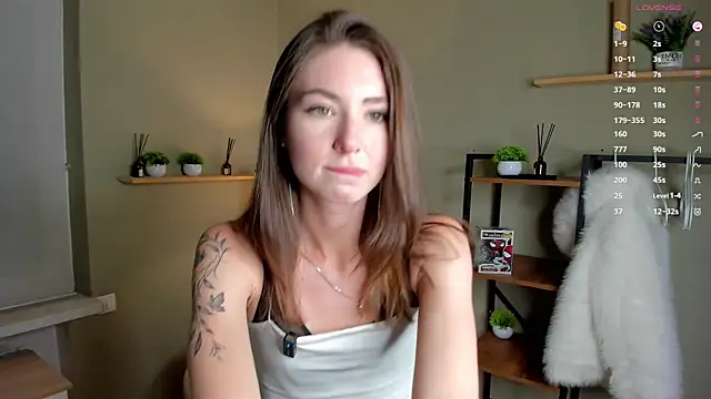 Snapshot of Peaches_Peaches chatting on 06/06/26, 04:44 Peaches Peaches online show from 06/06/26, 04:44