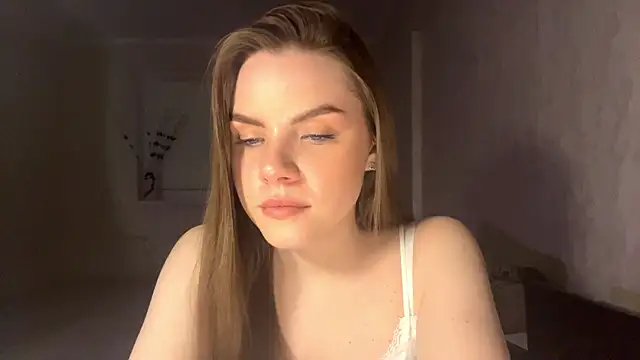 Snapshot of LeishaRocher chatting on 04/19/26, 06:10 LeishaRocher online show from 04/19/26, 06:10