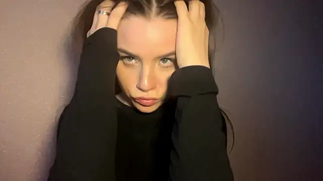 Snapshot of LeishaRocher chatting on 05/12/26, 02:03 LeishaRocher online show from 05/12/26, 02:03
