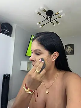 Elara Luxe online show from 07/07/26, 08:02