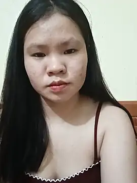 Snapshot of Seraphinahh chatting on 06/24/26, 12:59 Seraphinahh online show from 06/24/26, 12:59