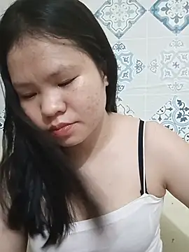 Snapshot of Seraphinahh chatting on 06/28/26, 04:13 Seraphinahh online show from 06/28/26, 04:13