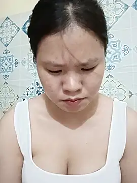 Snapshot of Seraphinahh chatting on 07/05/26, 04:03 Seraphinahh online show from 07/05/26, 04:03
