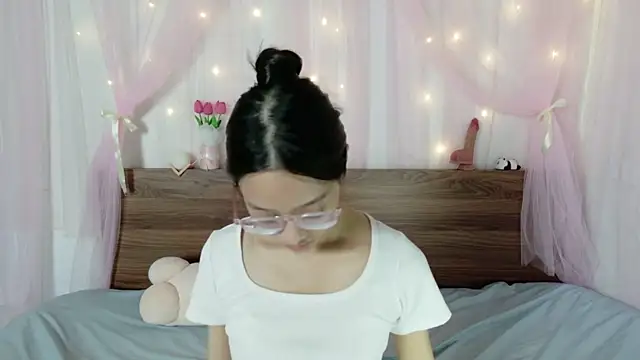 shy pink doll online show from 07/22/26, 03:48