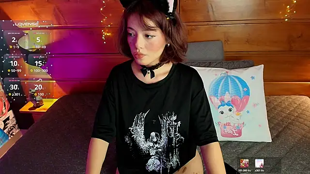 lily reeds online show from 07/25/26, 08:06