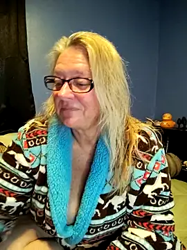 Snapshot of RavensLove chatting on 05/17/26, 11:45 RavensLove online show from 05/17/26, 11:45