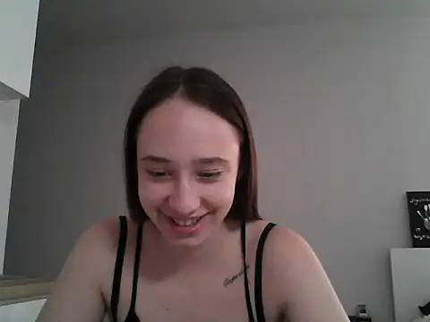 Snapshot of DarkMirel chatting on 06/20/26, 04:54 DarkMirel online show from 06/20/26, 04:54