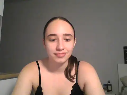Snapshot of DarkMirel chatting on 06/21/26, 06:10 DarkMirel online show from 06/21/26, 06:10