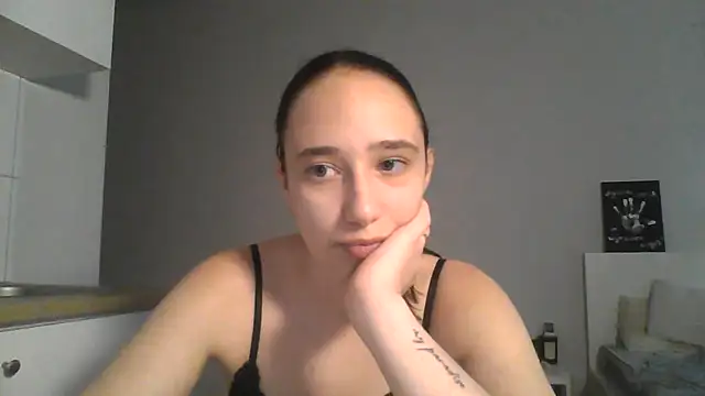 Snapshot of DarkMirel chatting on 07/03/26, 06:14 DarkMirel online show from 07/03/26, 06:14