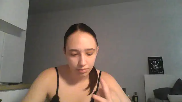 Snapshot of DarkMirel chatting on 07/05/26, 04:03 DarkMirel online show from 07/05/26, 04:03