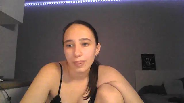 Snapshot of DarkMirel chatting on 07/11/26, 07:05 DarkMirel online show from 07/11/26, 07:05