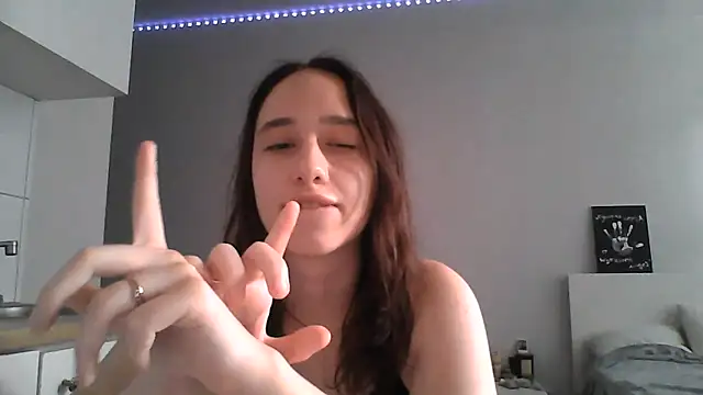 Snapshot of DarkMirel chatting on 07/15/26, 03:50 DarkMirel online show from 07/15/26, 03:50