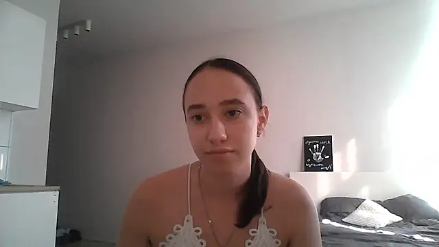 Snapshot of DarkMirel chatting on 08/03/26, 02:44 DarkMirel online show from 08/03/26, 02:44