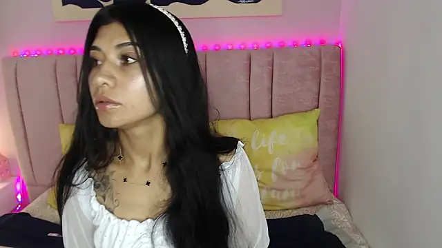 Snapshot of Shamel_Brm chatting on 05/22/26, 12:11 Shamel Brm online show from 05/22/26, 12:11