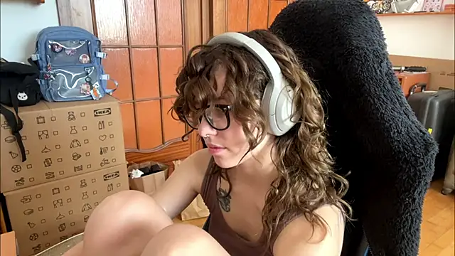 Snapshot of PillowPeachX chatting on 05/03/26, 08:53 PillowPeachX online show from 05/03/26, 08:53