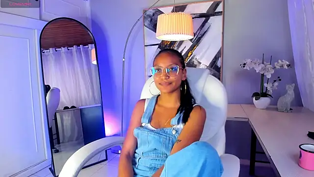 Snapshot of miel_ambar chatting on 04/17/26, 03:26 miel ambar online show from 04/17/26, 03:26
