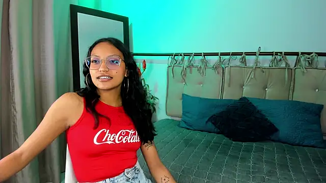 Snapshot of miel_ambar chatting on 04/20/26, 01:03 miel ambar online show from 04/20/26, 01:03