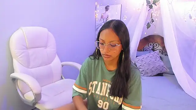 Snapshot of miel_ambar chatting on 04/21/26, 04:01 miel ambar online show from 04/21/26, 04:01