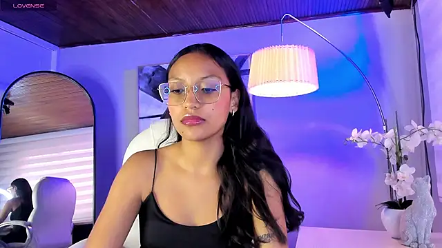 Snapshot of miel_ambar chatting on 05/14/26, 01:40 miel ambar online show from 05/14/26, 01:40