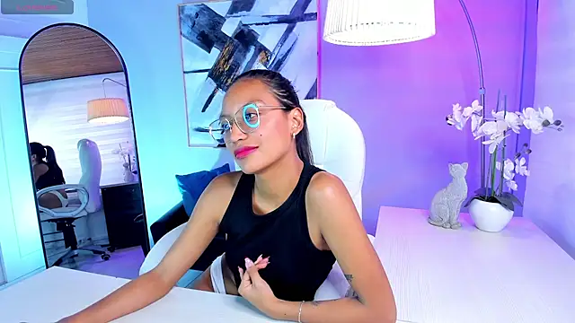 Snapshot of miel_ambar chatting on 06/11/26, 08:07 miel ambar online show from 06/11/26, 08:07
