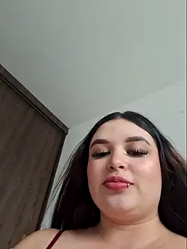 Snapshot of Nicolevega1 chatting on 05/15/26, 07:43 Nicolevega1 online show from 05/15/26, 07:43