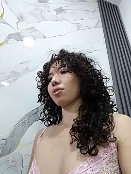 Chloe and Violeta online show from 08/09/26, 01:51