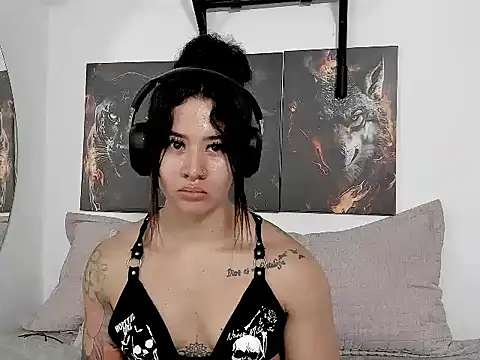 Snapshot of AngelMartinss chatting on 05/16/26, 03:03 AngelMartinss online show from 05/16/26, 03:03