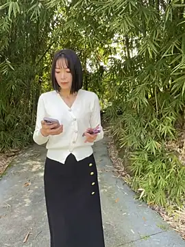 Snapshot of fafade2588 chatting on 04/17/26, 04:15 fafade2588 online show from 04/17/26, 04:15
