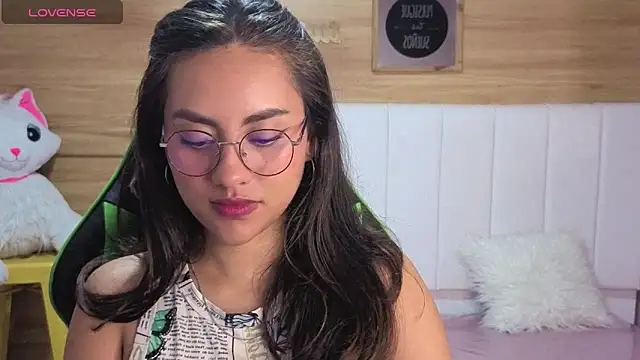 Snapshot of grecia_soler_a chatting on 05/09/26, 01:05 grecia soler a online show from 05/09/26, 01:05