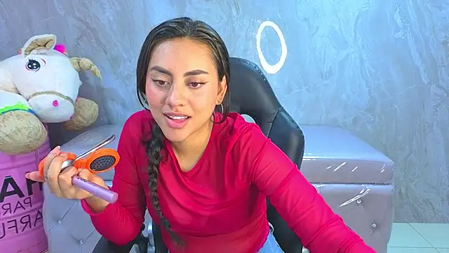 Snapshot of grecia_soler_a chatting on 05/19/26, 12:55 grecia soler a online show from 05/19/26, 12:55
