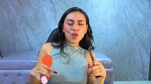 Snapshot of grecia_soler_a chatting on 06/12/26, 12:48 grecia soler a online show from 06/12/26, 12:48