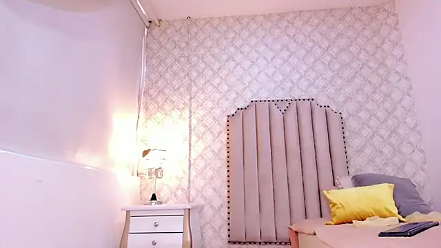 katherine glow online show from 07/28/26, 03:21