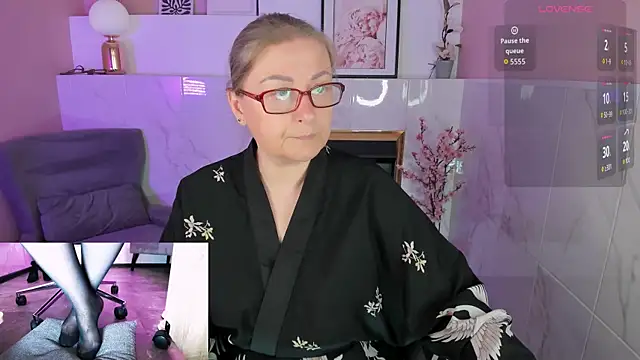 Alexandra Kind online show from 06/23/26, 01:53