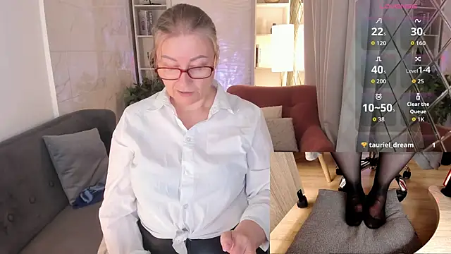 Alexandra Kind online show from 07/14/26, 08:47