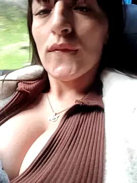 Snapshot of tina_sussy chatting on 05/29/26, 12:03 tina sussy online show from 05/29/26, 12:03