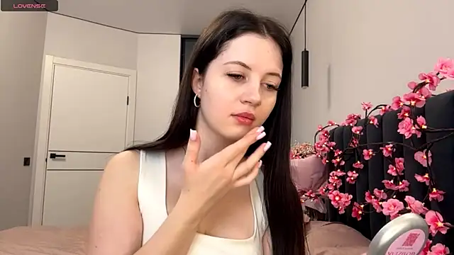 Snapshot of Rose_Retslav chatting on 04/20/26, 07:11 Rose Retslav online show from 04/20/26, 07:11